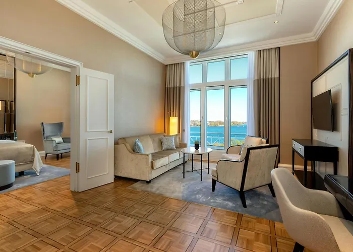Atlantic Hamburg, Autograph Collection
